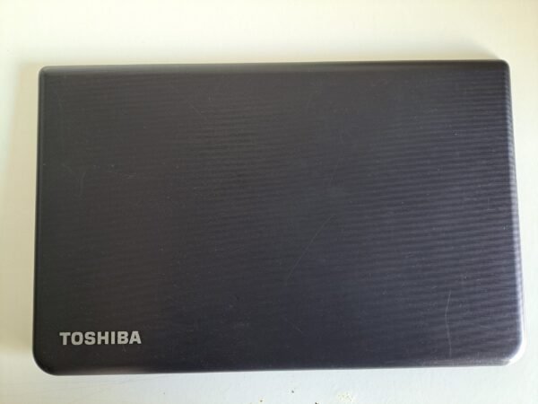 Plasturgie Contour ecran pour Toshiba Satellite C50