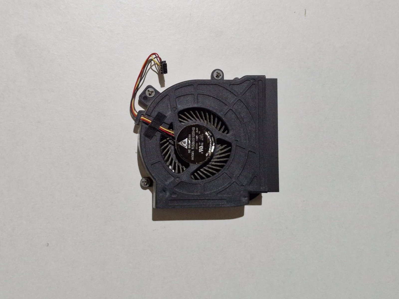 Ventilateur CPU pour Lenovo ThinkPad E530 – Fan de refroidissement d’origine – Modèle Delta KSB0505HB - | PiecesPC.fr Ventilateur CPU pour Lenovo ThinkPad E530 – Fan de refroidissement d’origine – Modèle Delta KSB0505HB – Image 2