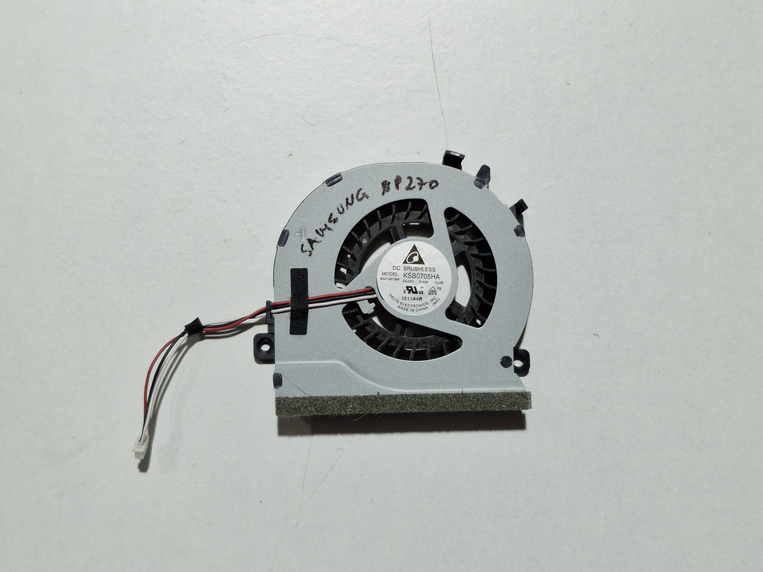 VENTILATEUR / FAN POUR SAMSUNG NP270 / NP270E — KSB0705HA