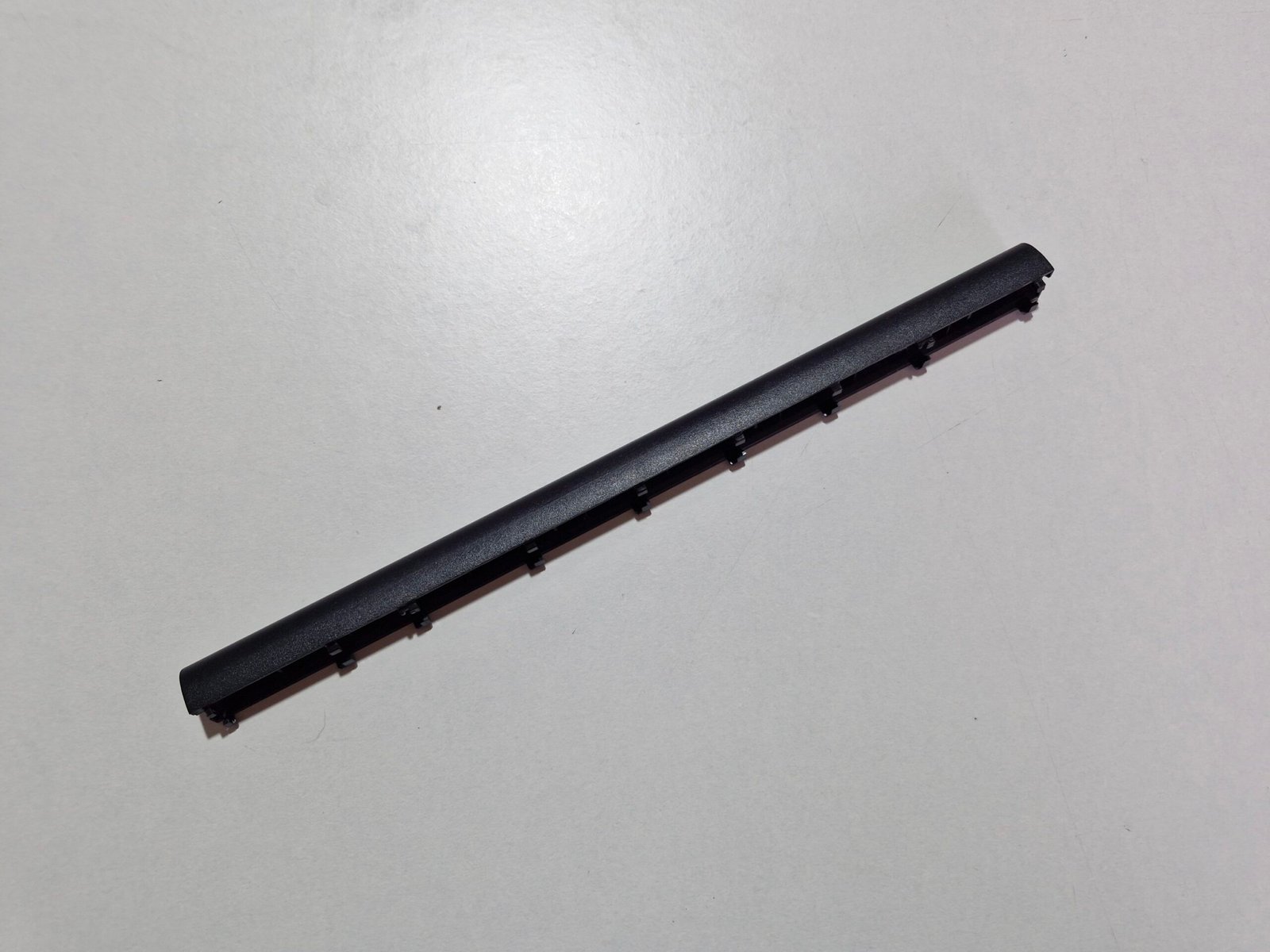 Cache Charnière Écran ASUS X555 / X555L / X555LA / X555LD / X555LN – Noir – Image 2