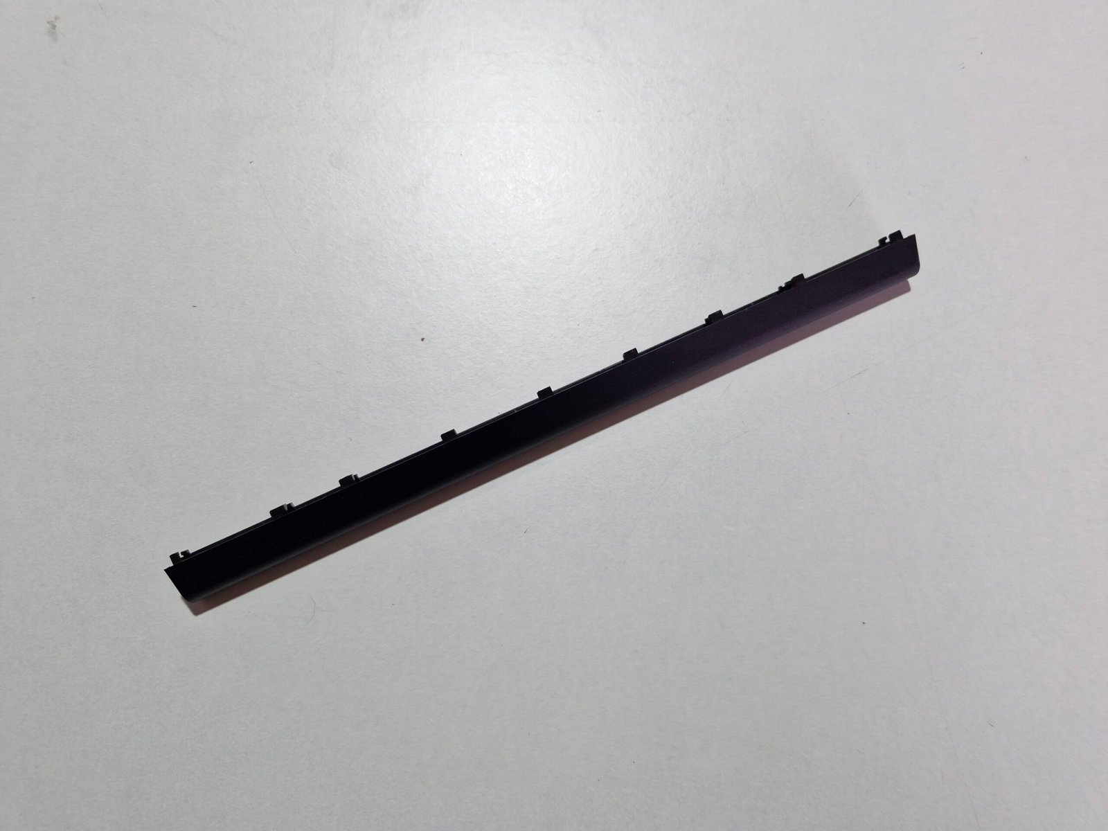 Cache Charnière Écran ASUS X555 / X555L / X555LA / X555LD / X555LN – Noir – Image 3