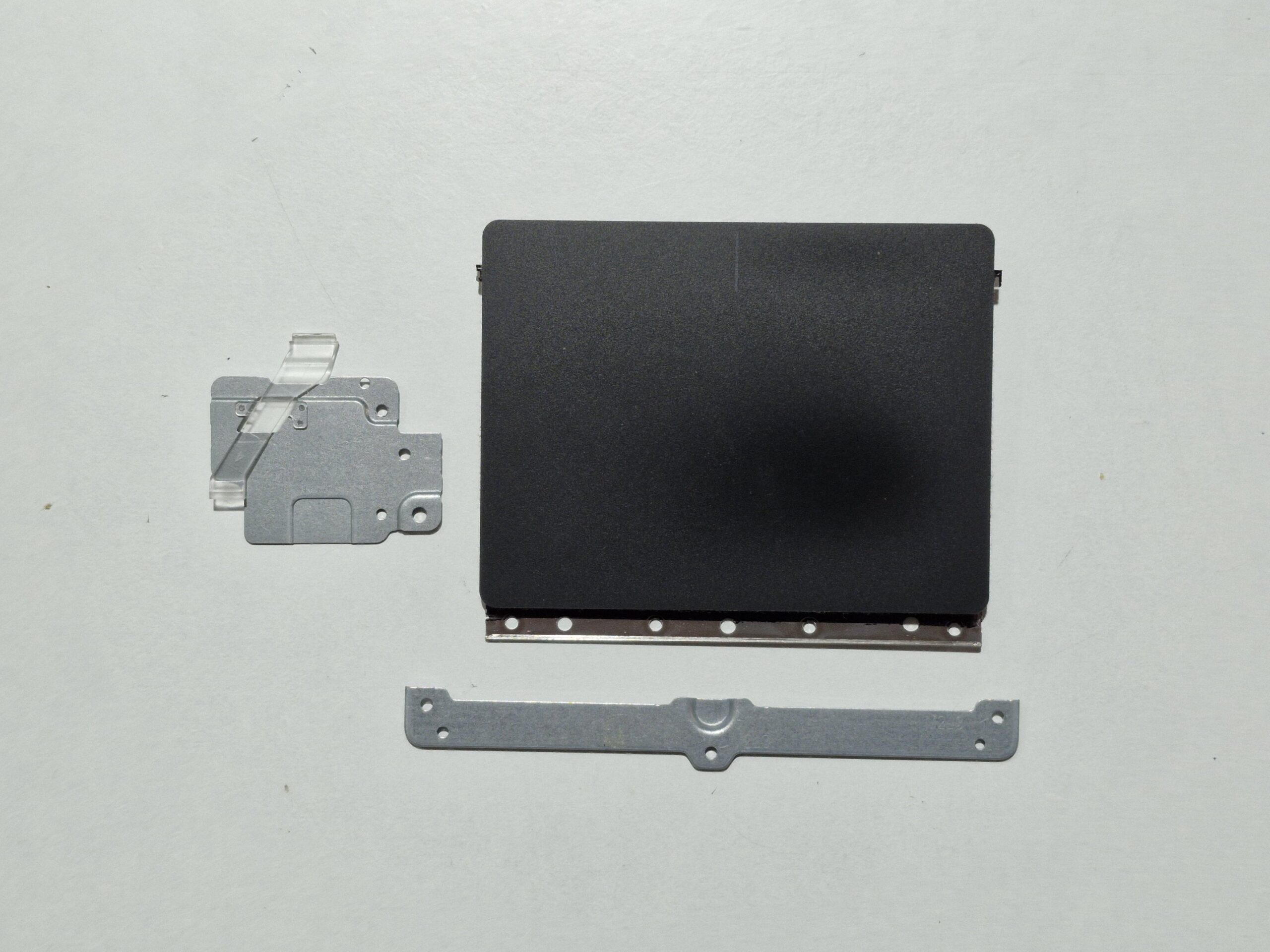 Dell Vostro 15 – Pavé tactile (Touchpad) + Support métallique