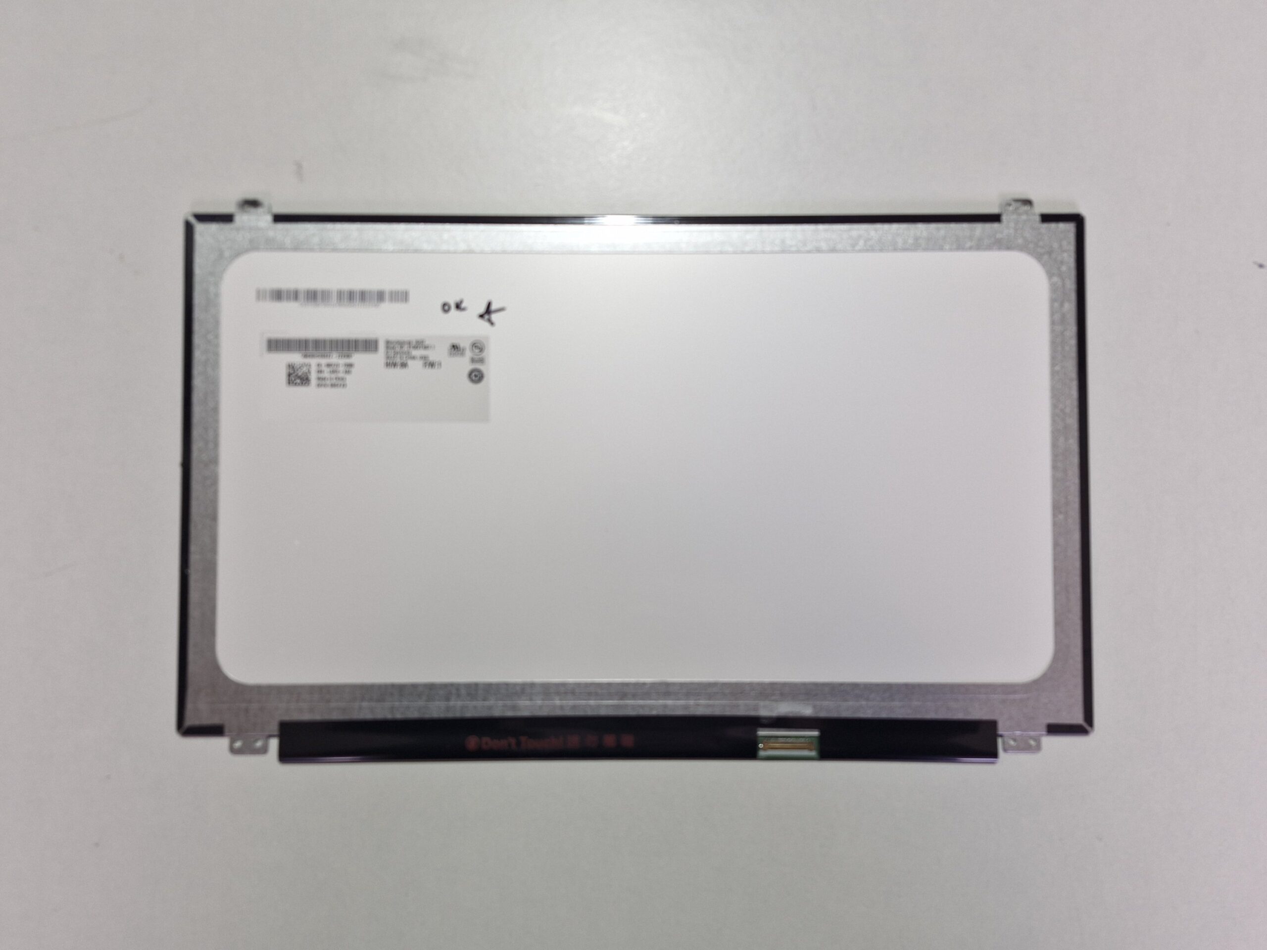 Dalle Écran 15,6" HD 30 Pins Bas Droit Mate – AUO B156XTN07.1