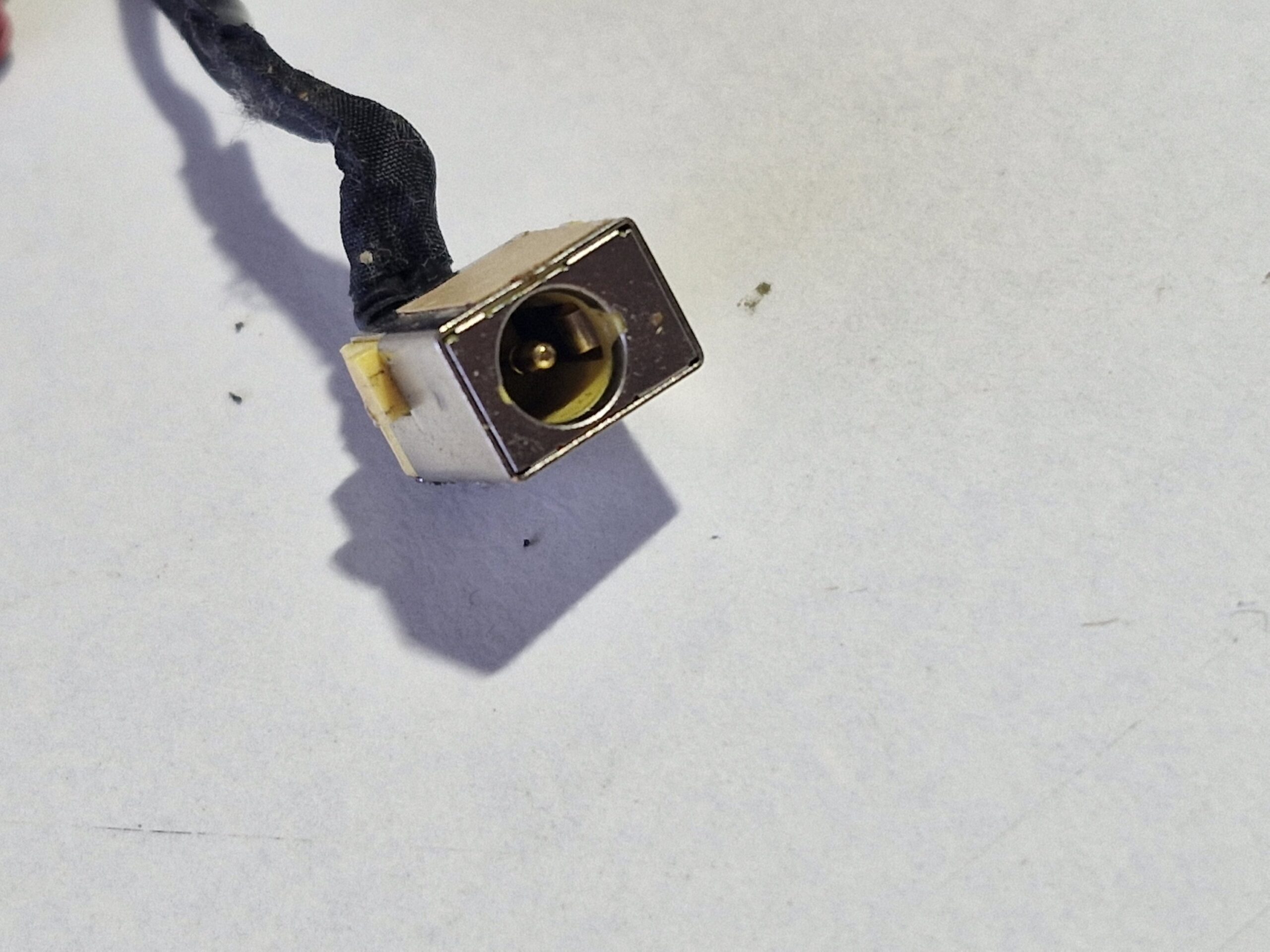 Connecteur d’Alimentation DC Jack Packard Bell EasyNote PEW91 – Avec Câble – Image 2