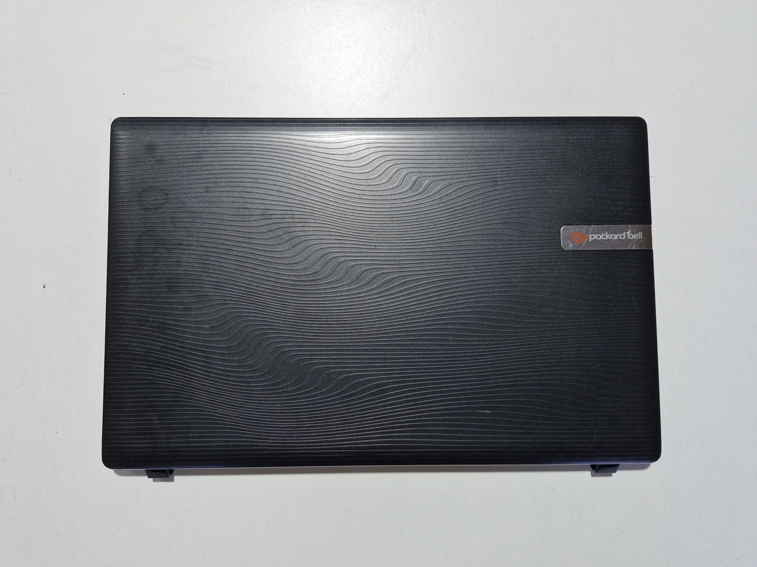 Coque Écran / Capot LCD Packard Bell EasyNote PEW91 – Noir