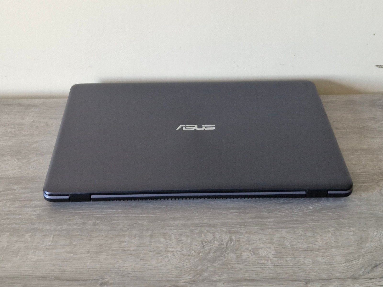 PC Portable ASUS VivoBook R542U – Intel Core i3 8ᵉ Gen / 12 Go RAM / SSD + HDD – Image 4