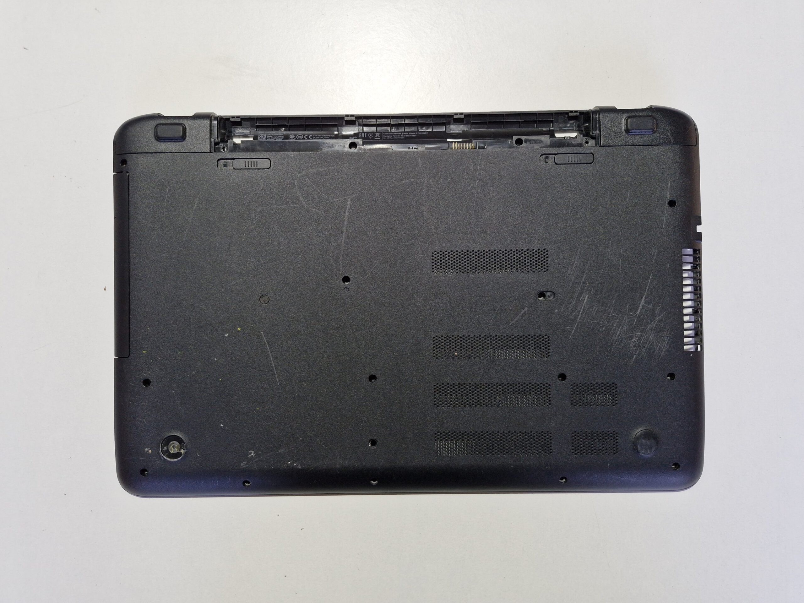 Coque Inférieure HP 17-p107nf – TPN-Q144 (Bottom Case Complet)