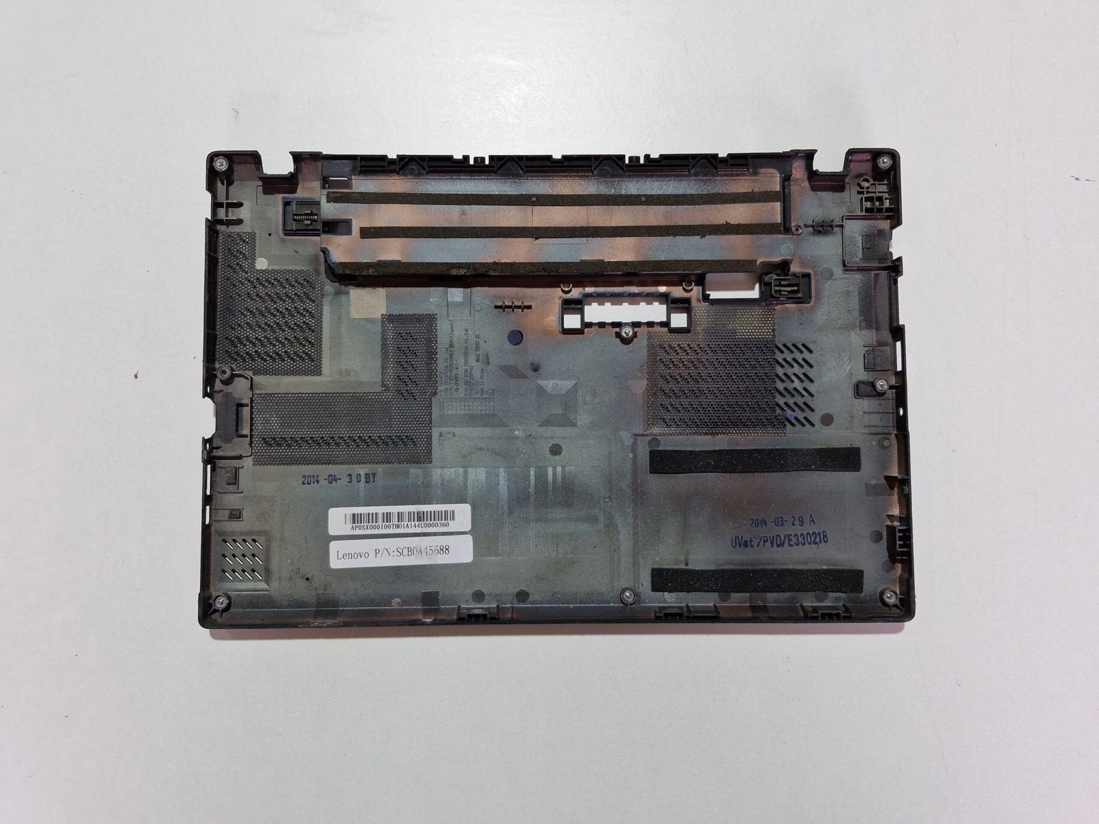 Lenovo ThinkPad X240 – Coque inférieure / Bottom Case – Image 2