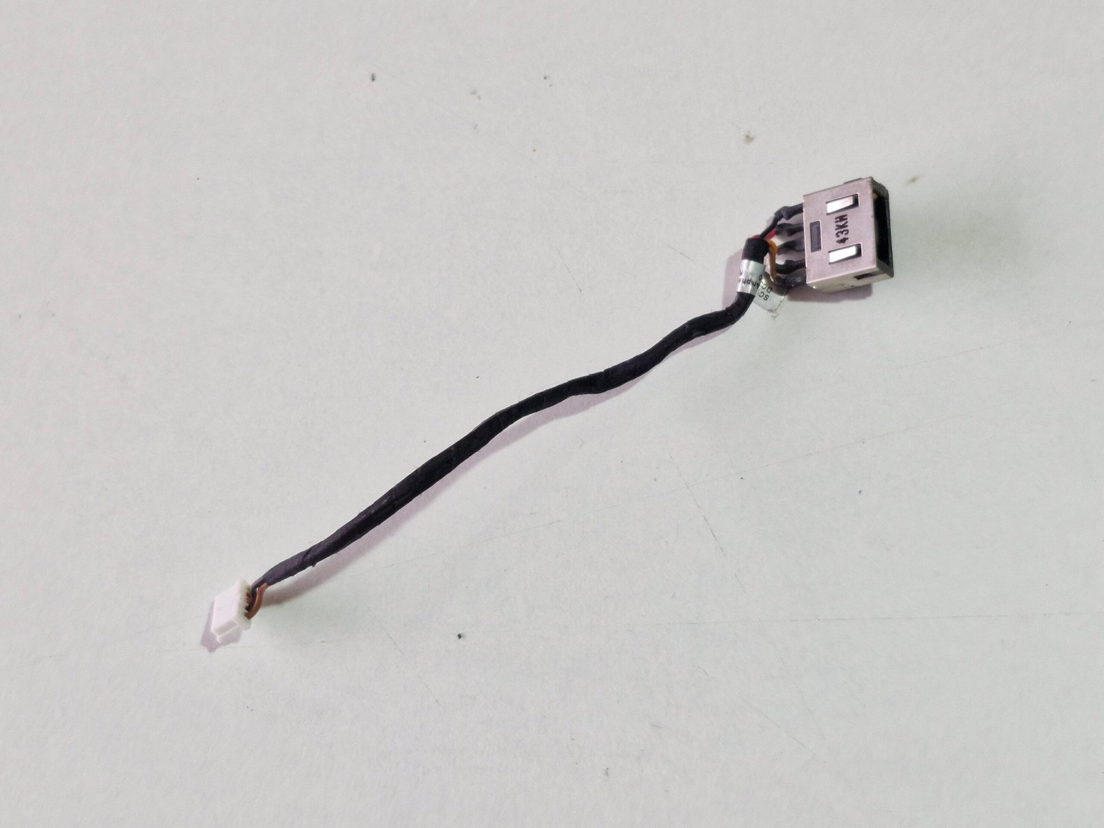 Lenovo ThinkPad X240 – Connecteur d’alimentation DC Jack avec câble (SC10A39898)