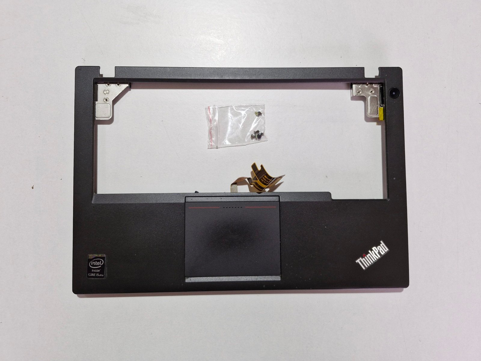 Lenovo ThinkPad X240 – Palmrest avec touchpad, boutons et haut-parleurs