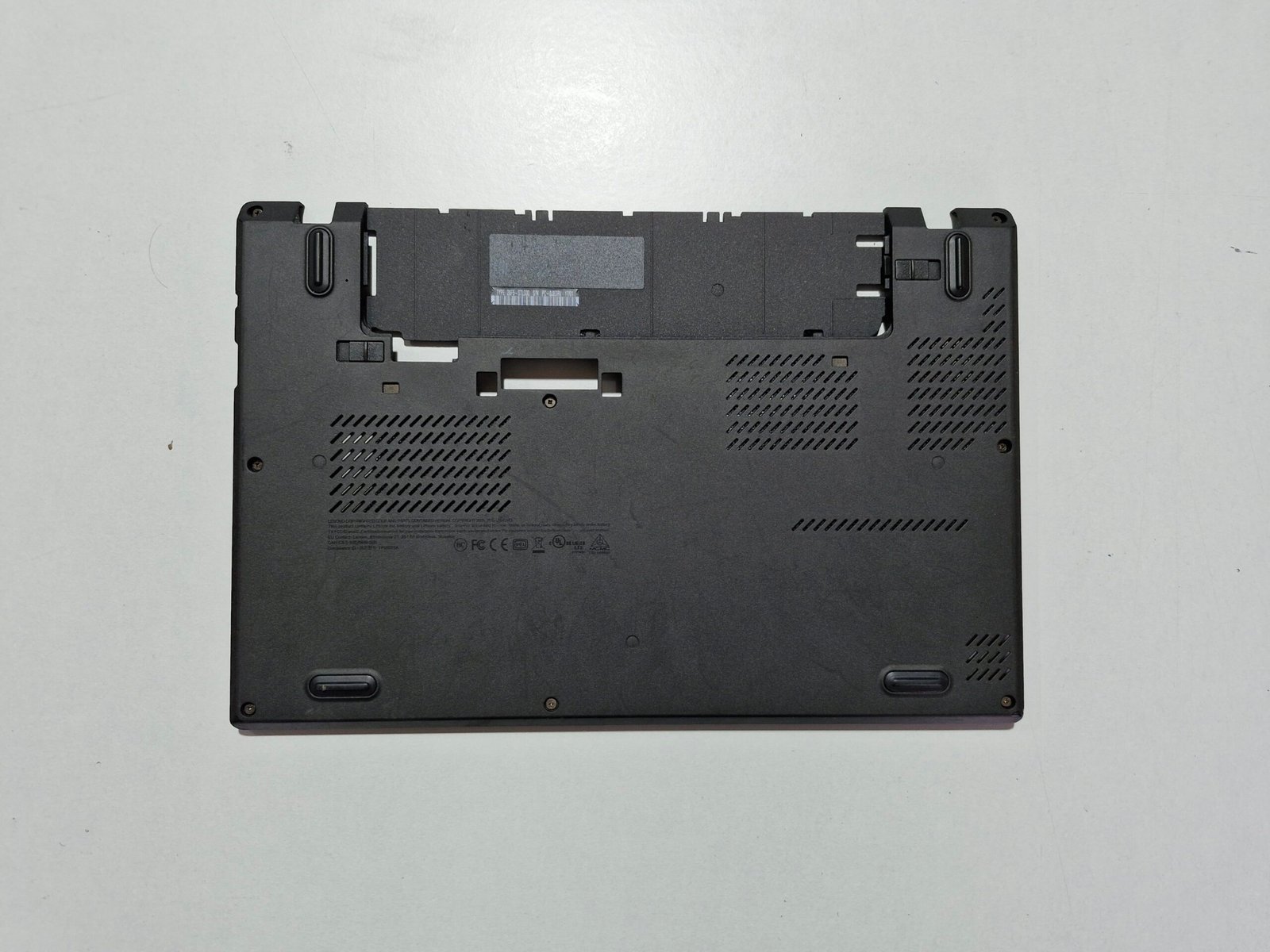 Lenovo ThinkPad X260 – Coque inférieure / Bottom Case (P/N SCB0K88295)