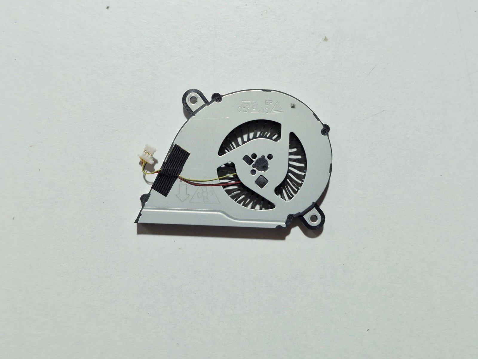 Ventilateur CPU ACER Aspire ES1-521 – Image 2