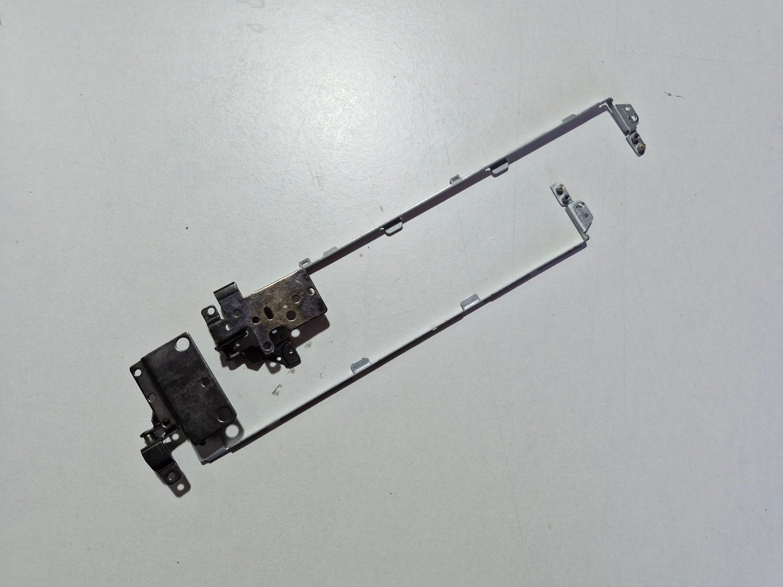 Charnières écran ACER Aspire ES1-521 64BK (gauche + droite)