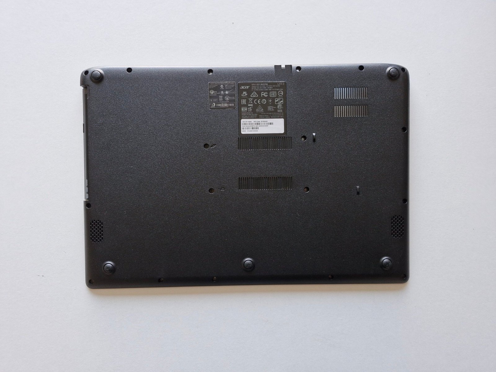 Coque inférieure Acer Aspire ES1-521 + haut-parleurs + lecteur DVD