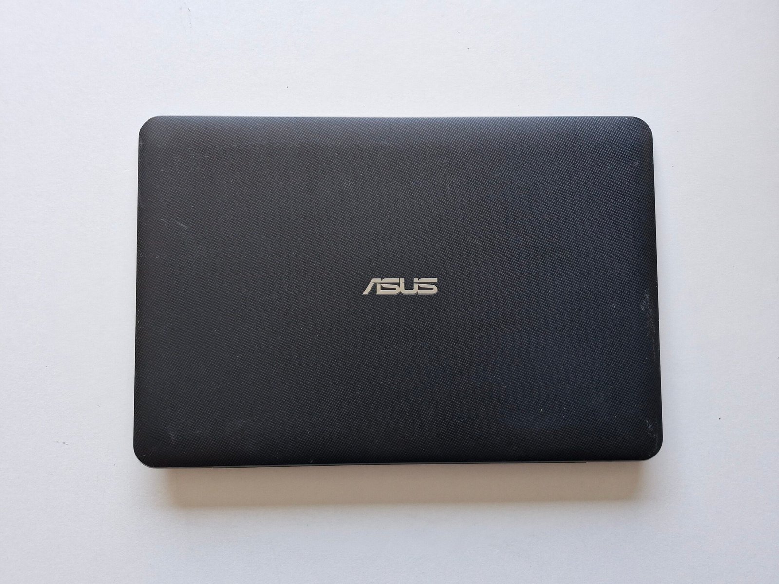 Capot écran + cadre LCD ASUS X555 (coque arrière + bezel avec charnières)