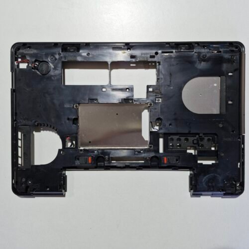 Coque inférieure Dell Latitude E5540 (Bottom Case) – Châssis inférieur - PiecesPC.fr
