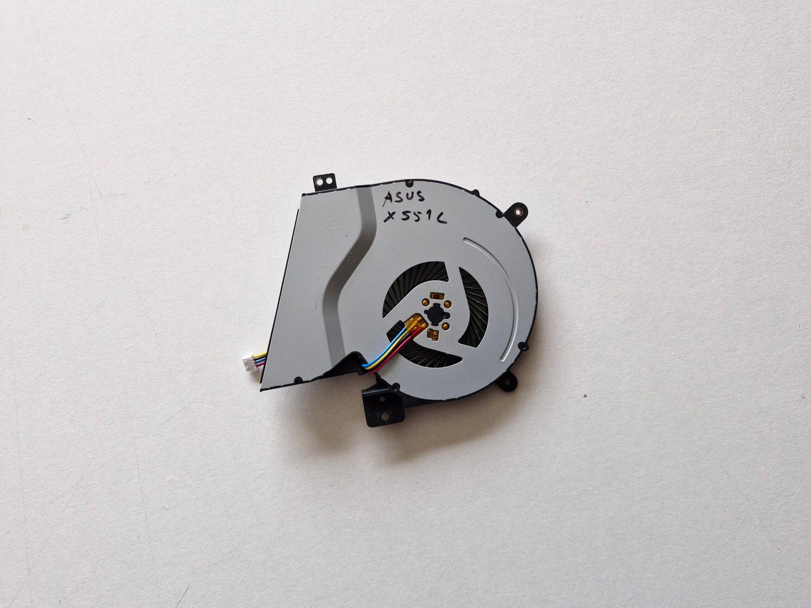 Ventilateur CPU ASUS X551C – Refroidissement Interne - PiecesPC.fr