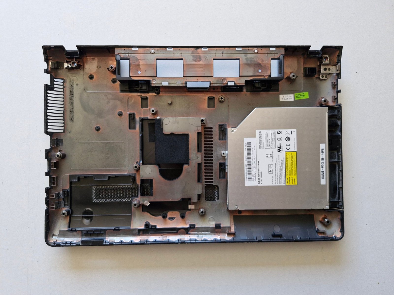 Coque Inférieure Samsung NP300E5C BA75-04468A + Lecteur DVD - PiecesPC.fr