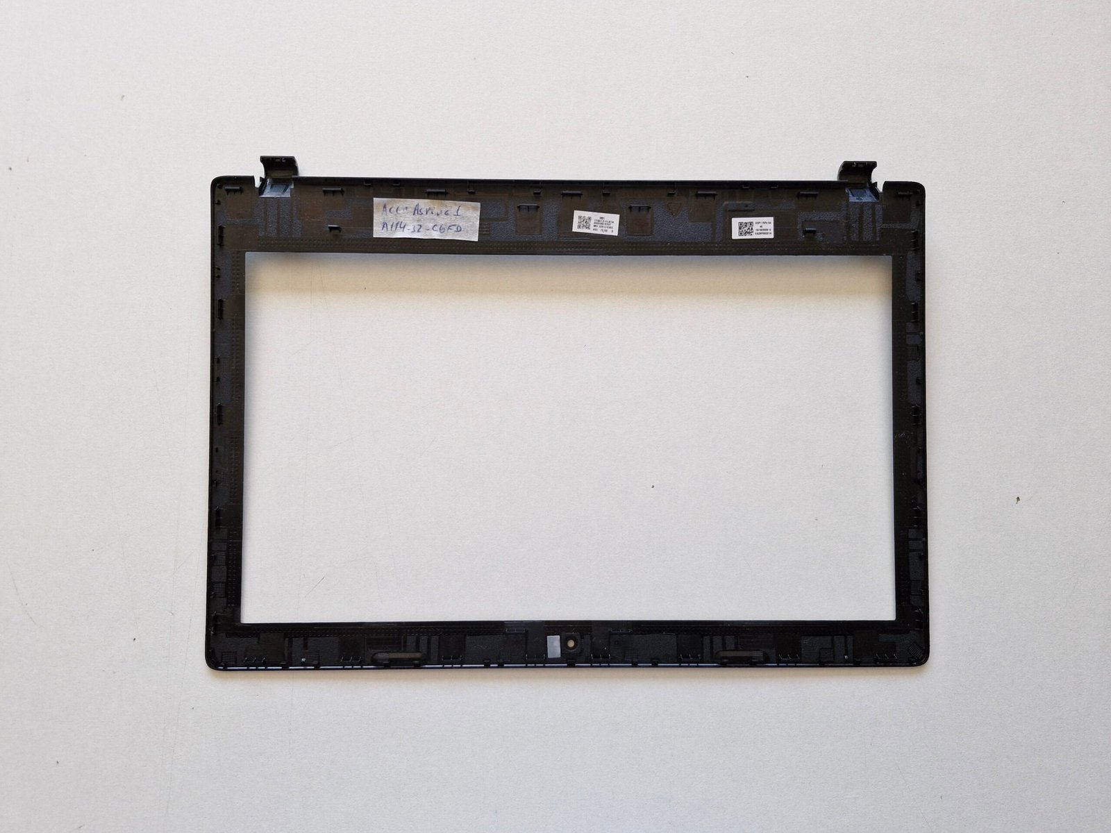 Contour d'Écran Acer Aspire 1 A114-32 Noir (Bezel LCD) – Image 2