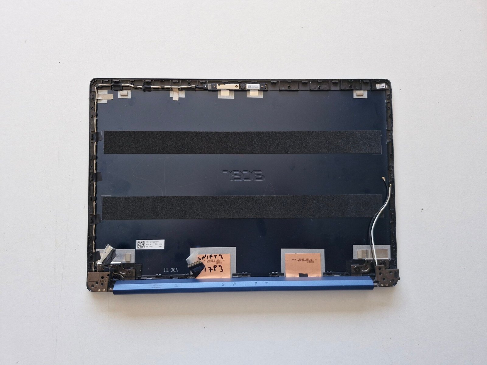 Coque Arrière Écran LCD Acer Swift 3 SF314-52 N17P3 Bleue Originale – Image 2