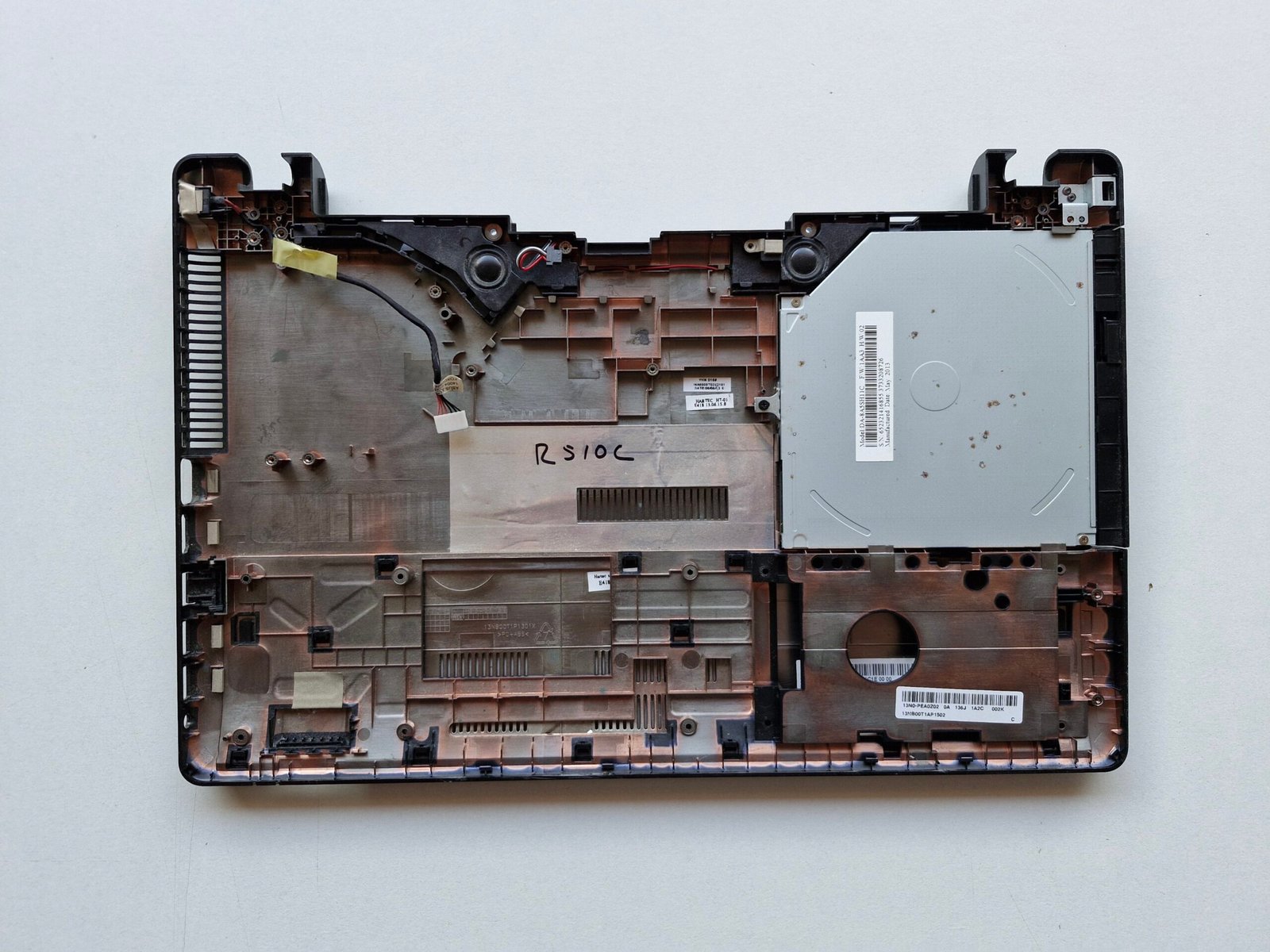 Coque Inférieure ASUS R510L – Base Châssis avec Haut-parleurs – Image 2