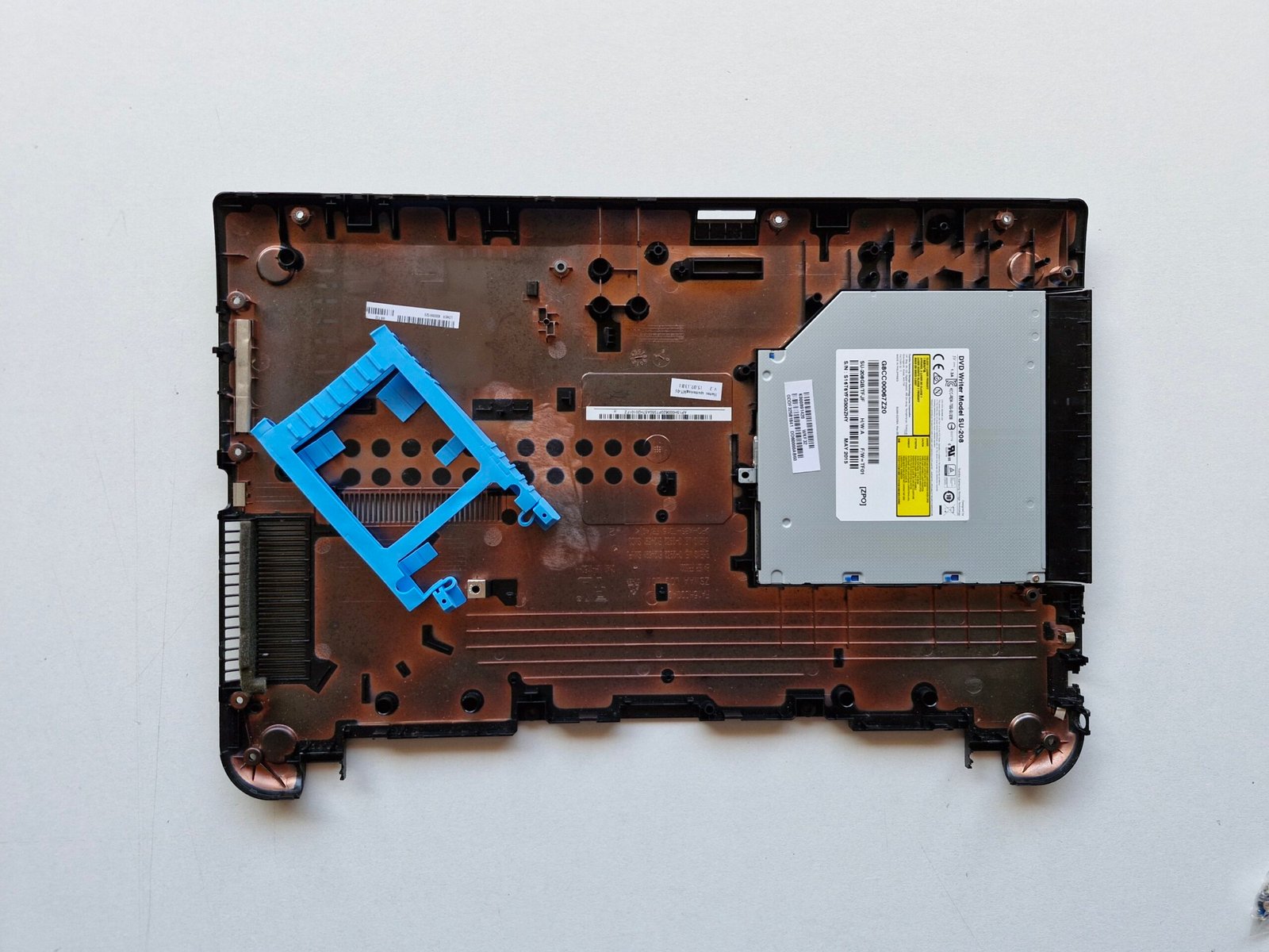 Coque Inférieure Toshiba Satellite C50-D-19D – Base Châssis avec Lecteur DVD & Support HDD – Image 2