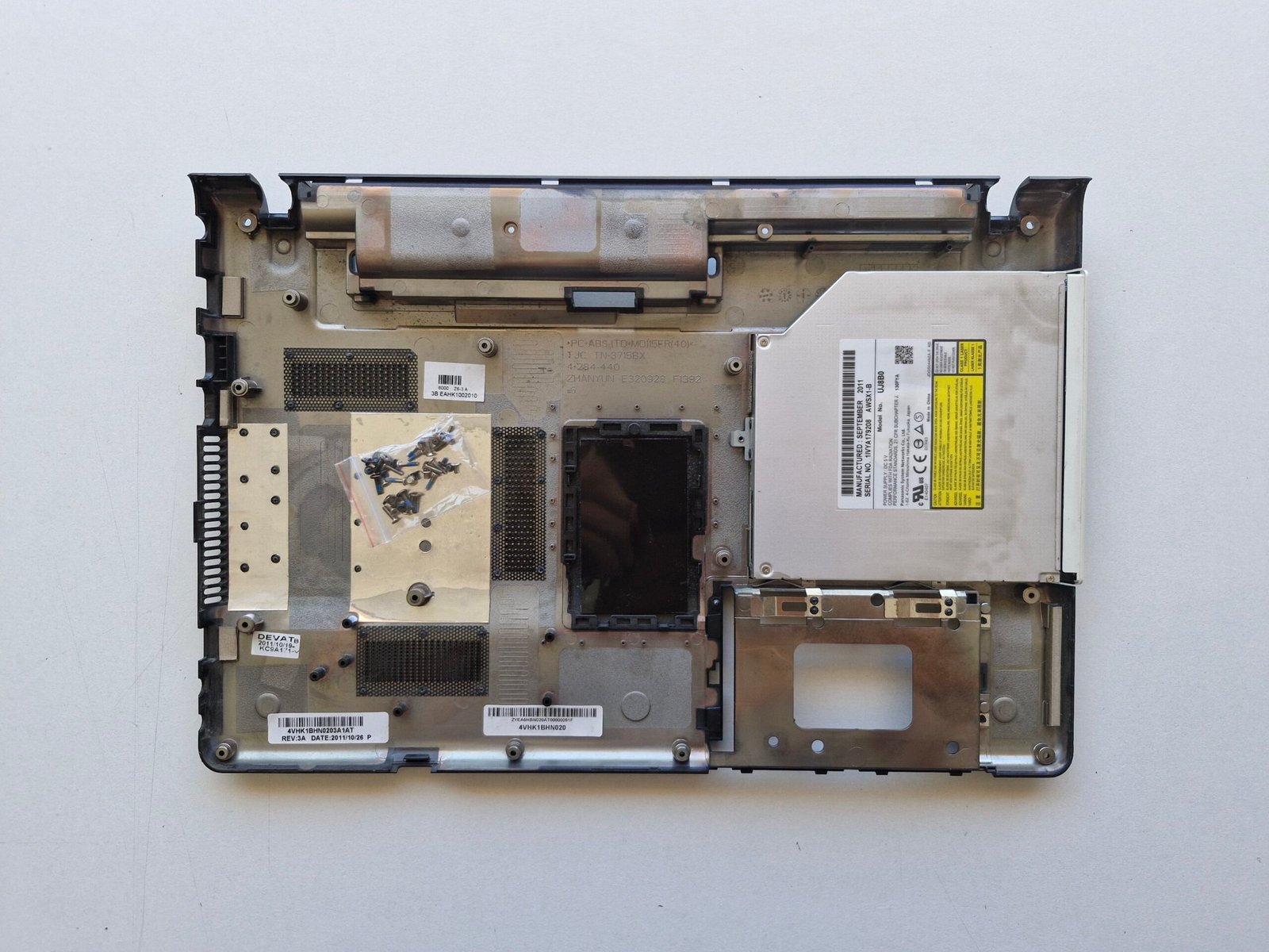 SONY VAIO PCG-71911M Coque Inférieure Base Châssis – Image 2