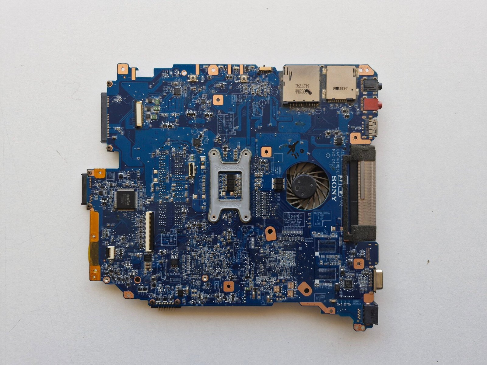 MBX-247 SONY VAIO VPCEH2H1E Carte Mère Intel Core i3-2330M DA0HK1MB6E0 – Image 2