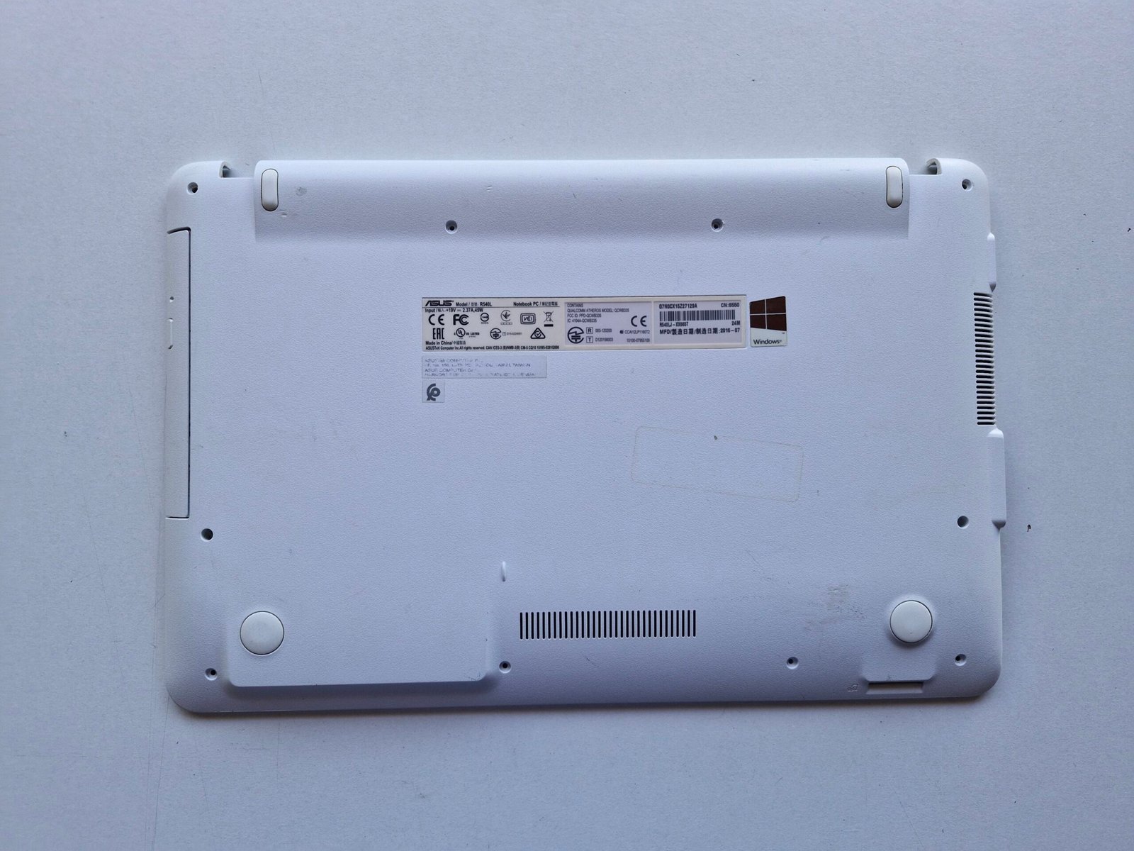 Coque Inférieure ASUS R540L / X540L – Bottom Case Blanche + Haut-Parleurs + Support HDD