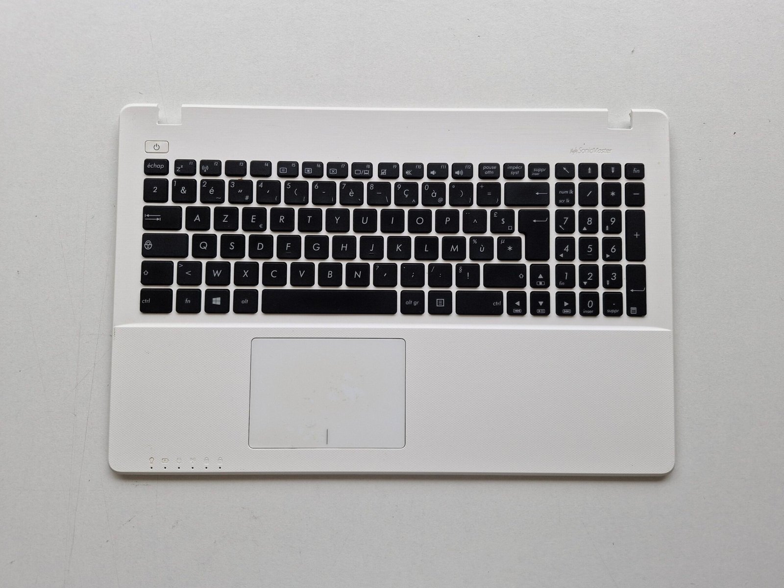 Clavier AZERTY + Palmrest + Touchpad ASUS X552M – Blanc – Top Case Complet