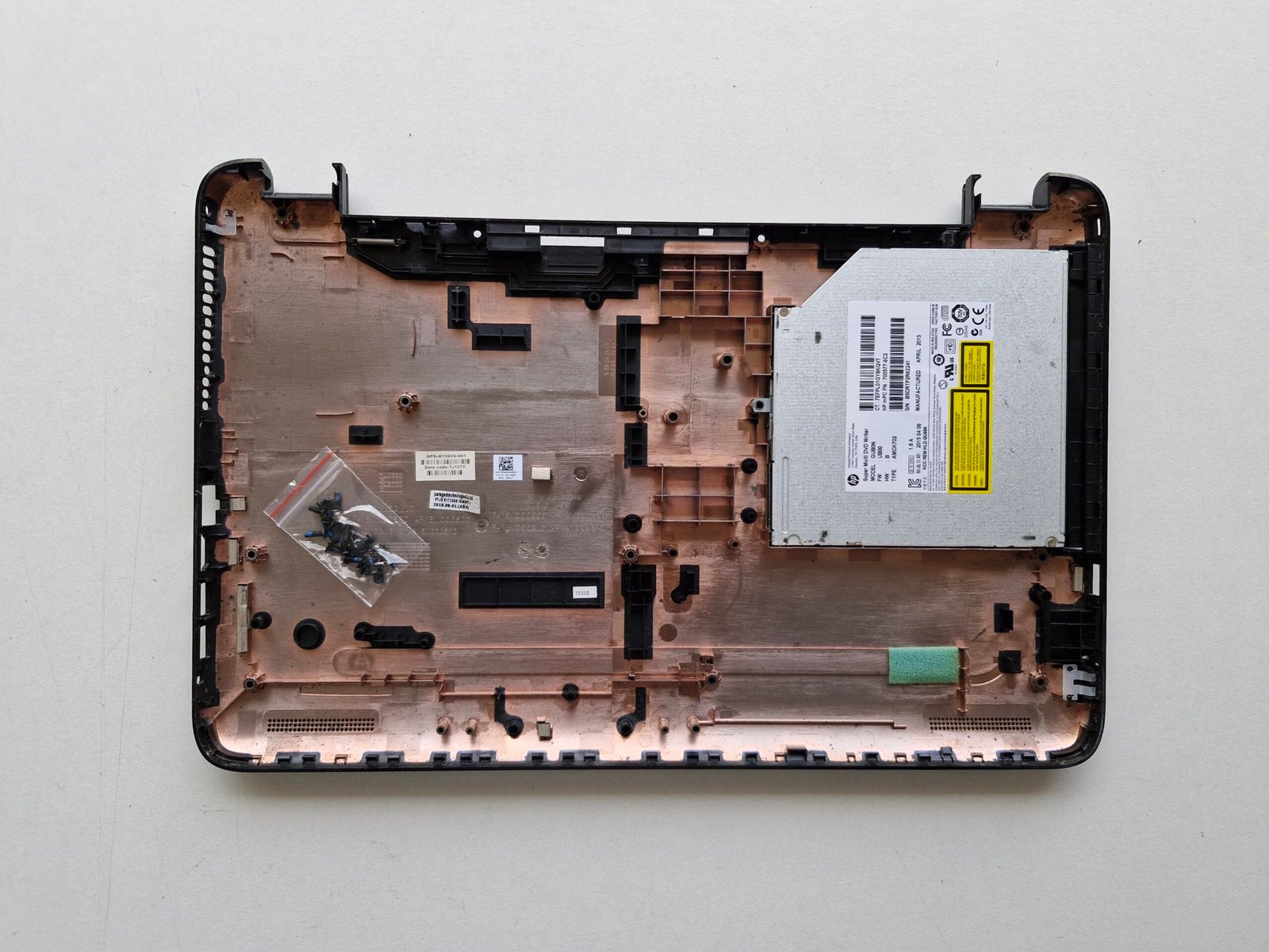 Coque Inférieure Bottom Case HP 15-ac000nf – Noire – Avec Lecteur DVD – Image 2