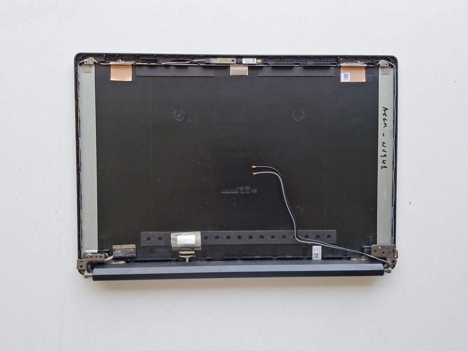 Coque Écran Acer N19H1 – Capot LCD + Charnières + Webcam – Sans Bezel – Image 2