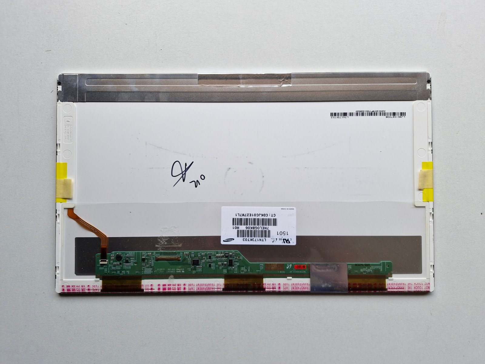 Écran LCD 17,3" Samsung LTN173KT03 – 40 Pins Bas Gauche – Brillant – Dalle PC Portable