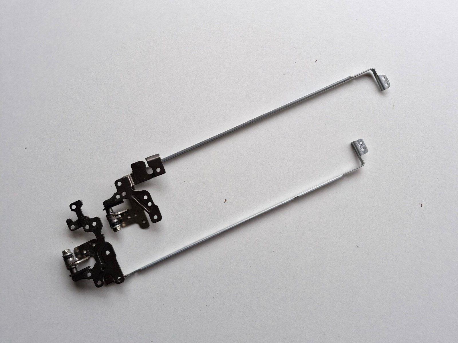 Charnières Écran Gauche + Droite HP Pavilion 17-F – Supports Dalle LCD