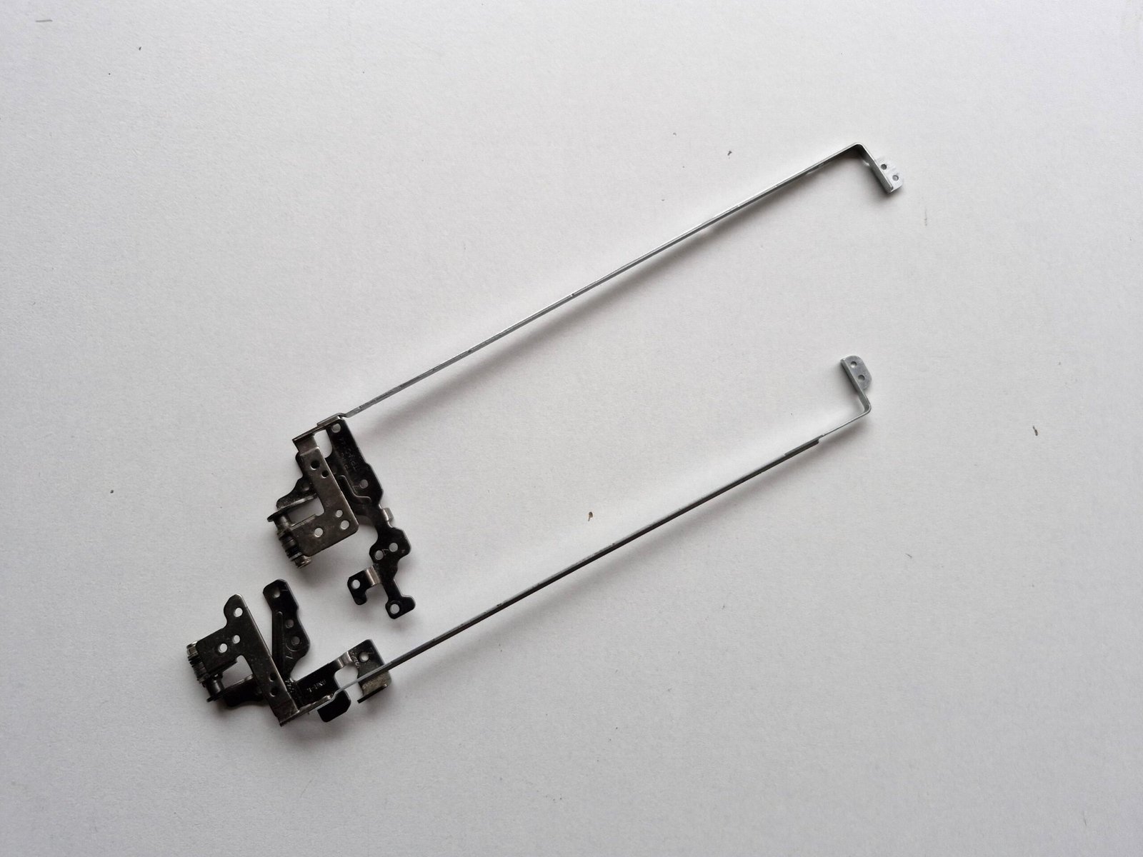 Charnières Écran Gauche + Droite HP Pavilion 17-F – Supports Dalle LCD – Image 2