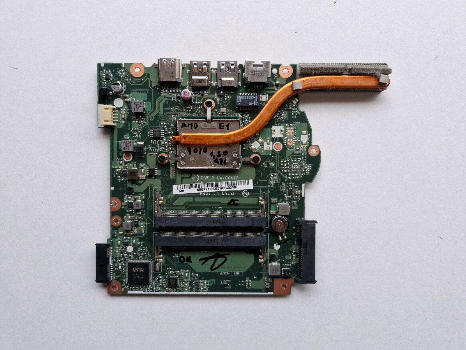 Carte Mère Acer Aspire ES1-523 AMD E1-7010 1.5 GHz – C5W1R LA-D661P Rev 2.0